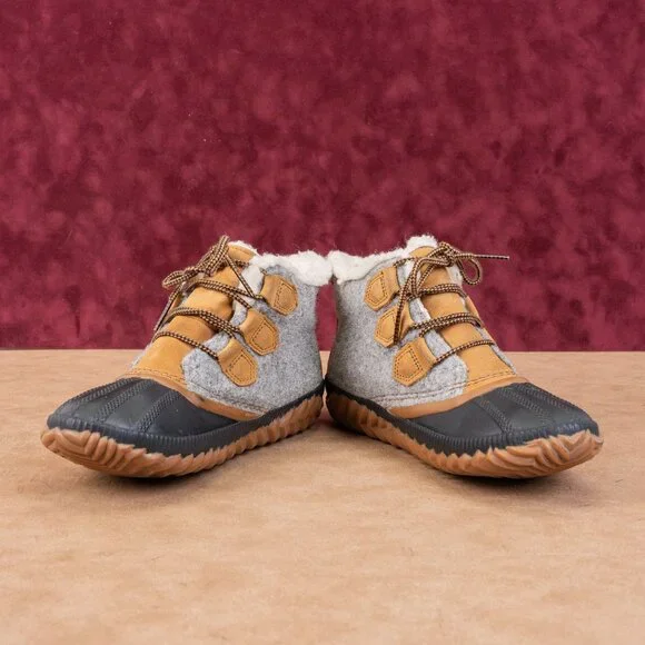 Sorel Women Out N Bout Plus Waterproof Lace-up Faux Fur lined Ankle Boots sz 7 - Picture 3 of 8